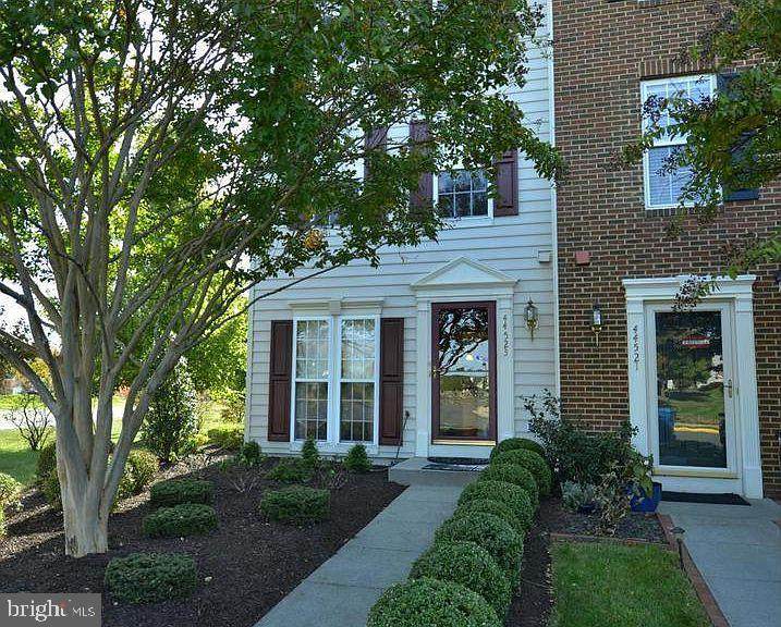 44523 Potter Terrace - Photo 1