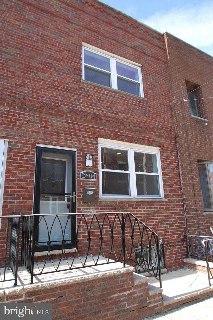 2604 Chadwick Street - Photo 1