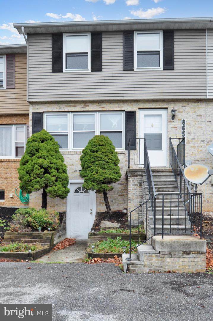8655 Sheffield Manor Boulevard - Photo 1