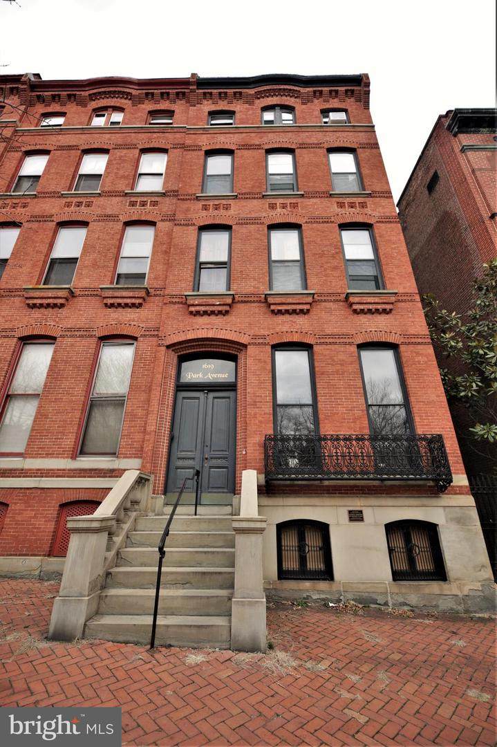 1619 Park Avenue - Photo 1