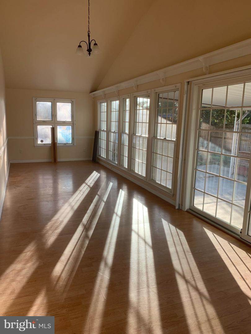 822 Lincoln Street - Photo 1