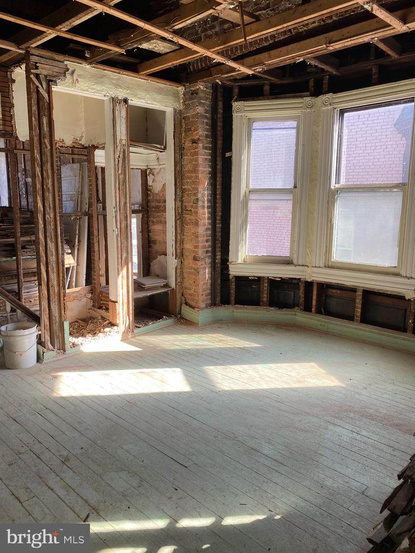 1723 North Avenue - Photo 1