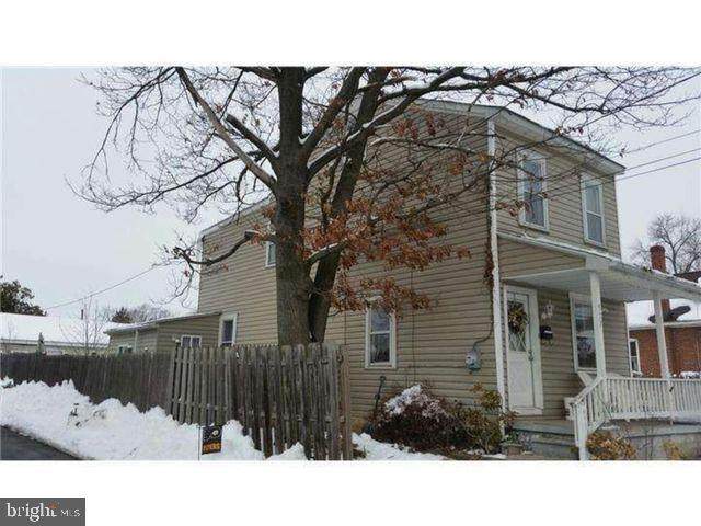 517 Vine Street - Photo 1