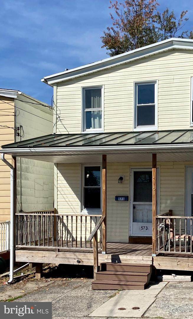 573 Howard Street - Photo 1
