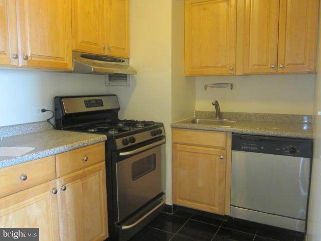 200 Locust Street - Photo 1
