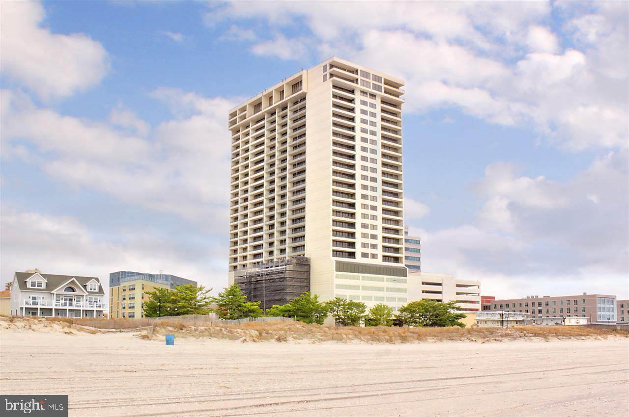 3851 Boardwalk - Photo 1