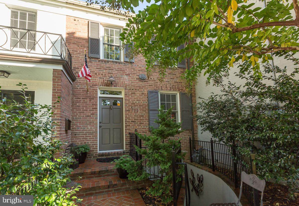 732 Royal Street - Photo 1