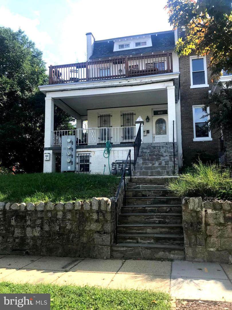 1637 A Street - Photo 1