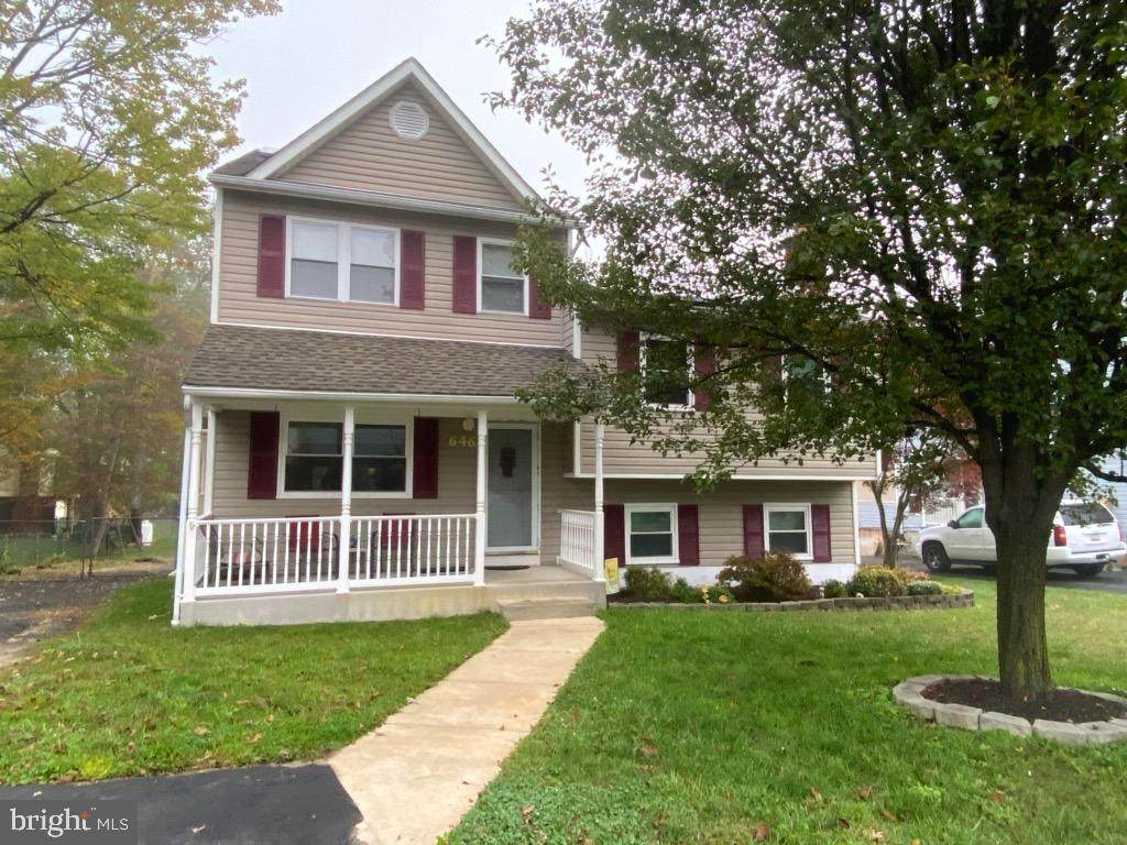646 D Street - Photo 1