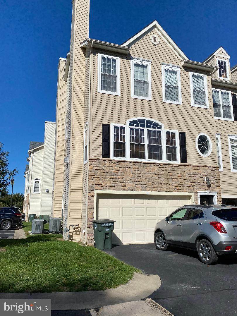 400 Williams Street - Photo 1
