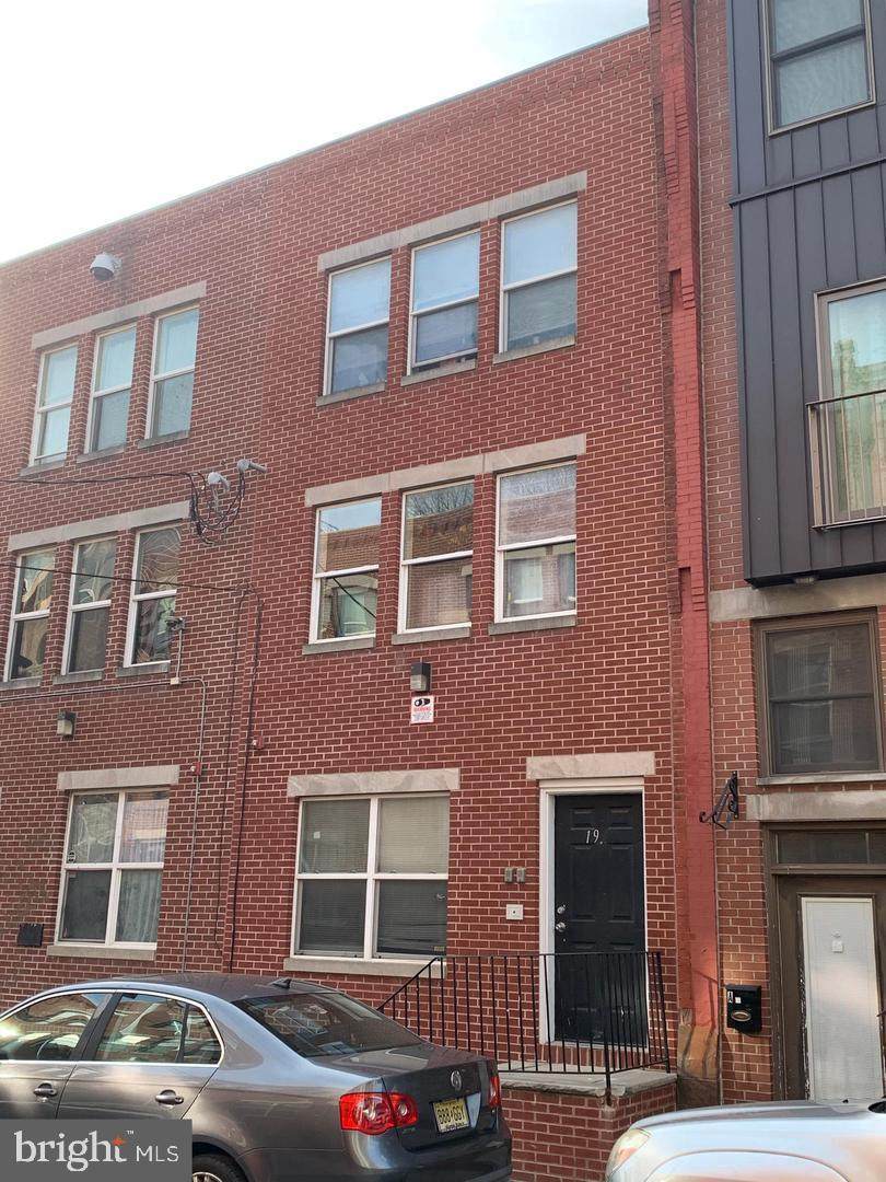 1940 Gratz Street - Photo 1