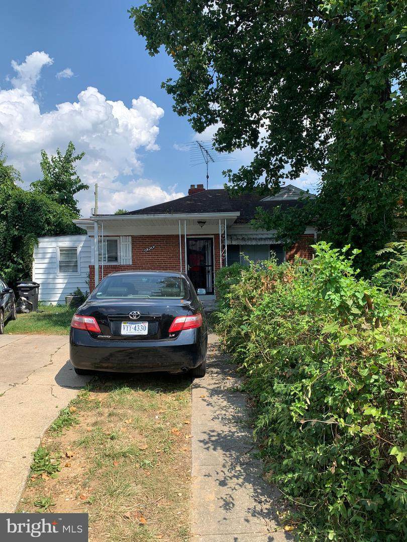 2300 Sheridan Street - Photo 1