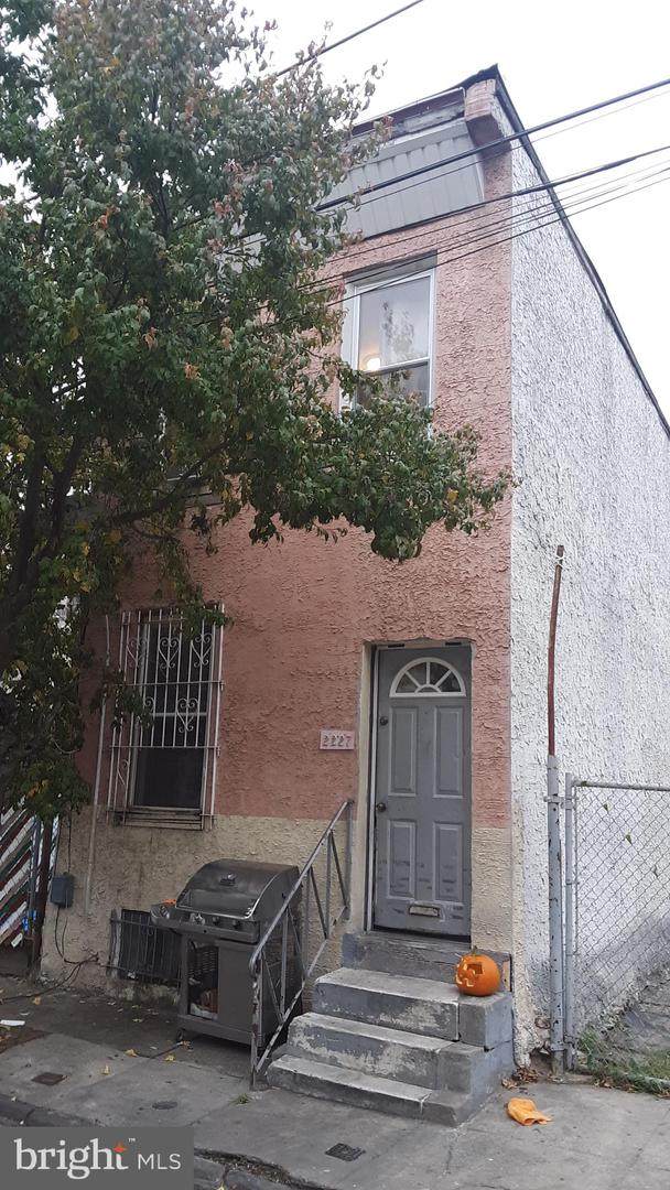 2227 Mutter Street - Photo 1
