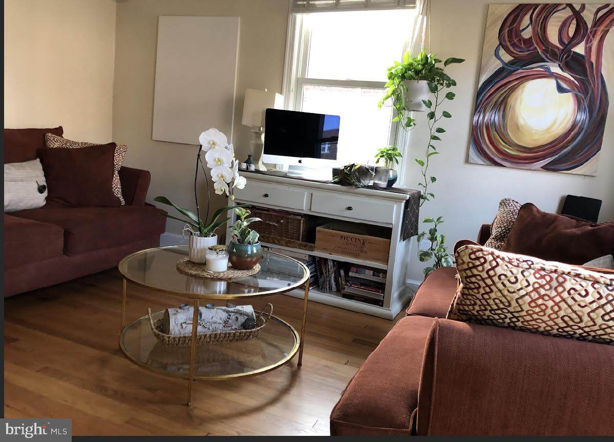 1509 Rhodes Street - Photo 1