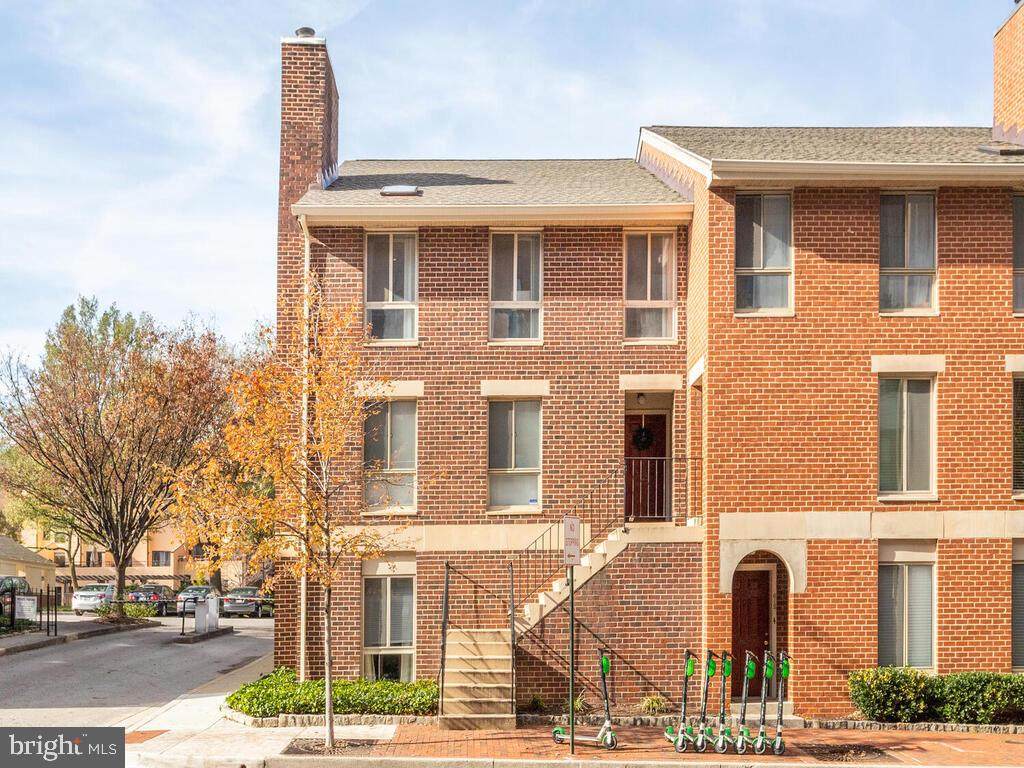 620 Charles Street - Photo 1