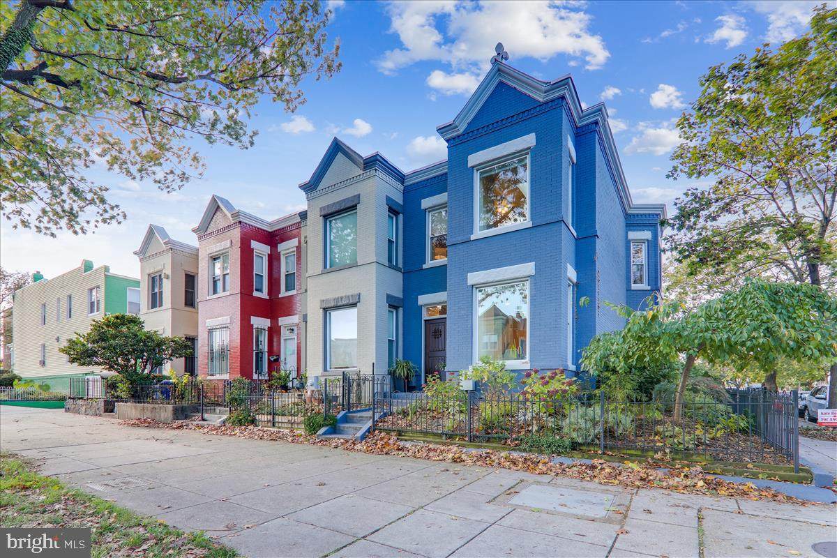 518 14TH Street - Photo 1