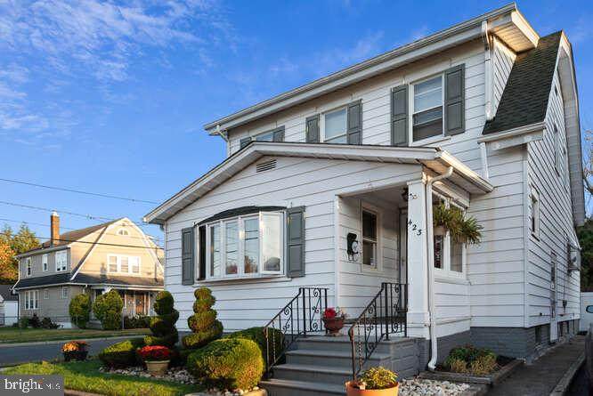 423 Brown Street - Photo 1