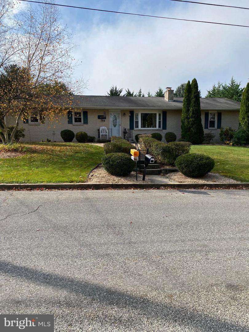 190 Eisenhower Drive - Photo 1