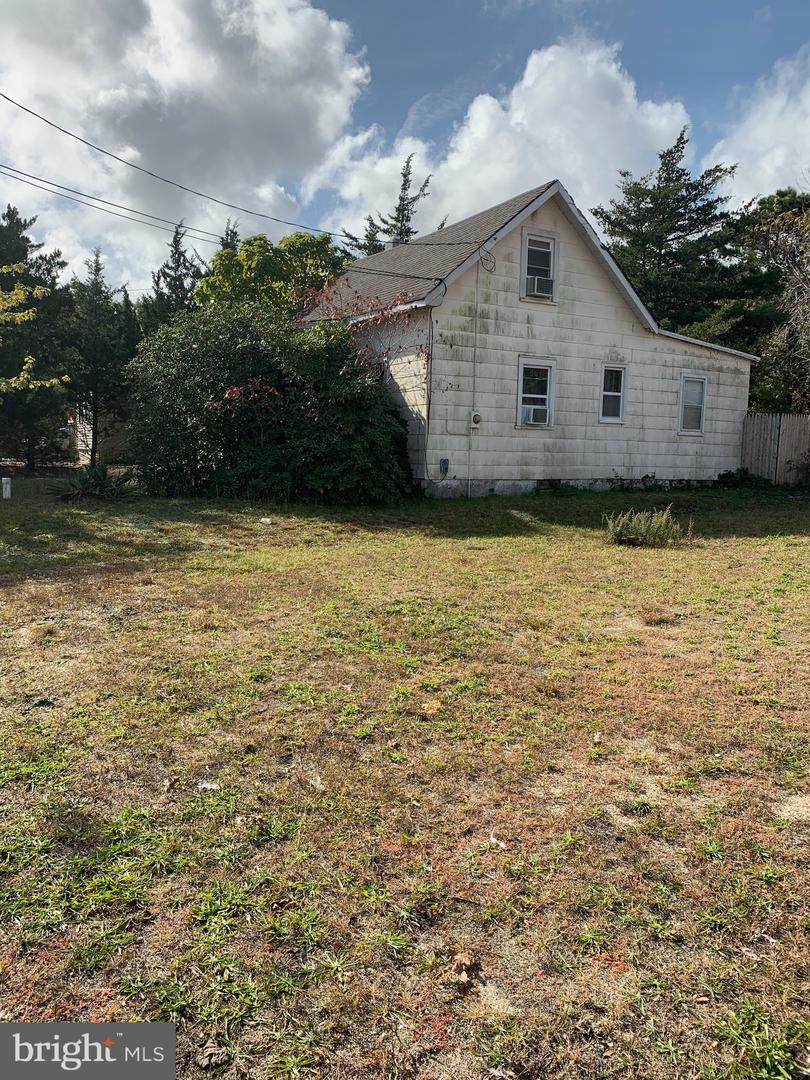 623 Main Street - Photo 1