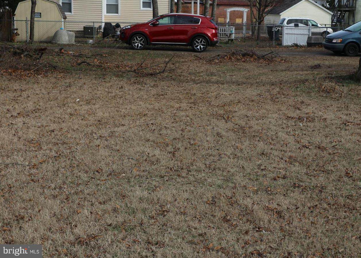 313 Barclay Street - Photo 1