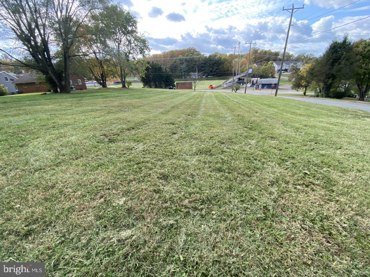 182 Nelson Street - Photo 1