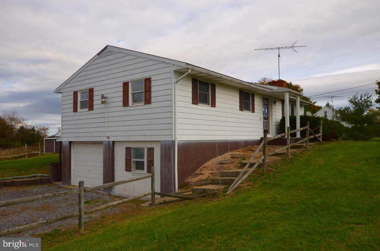 4151 Buchanan Trail W - Photo 1