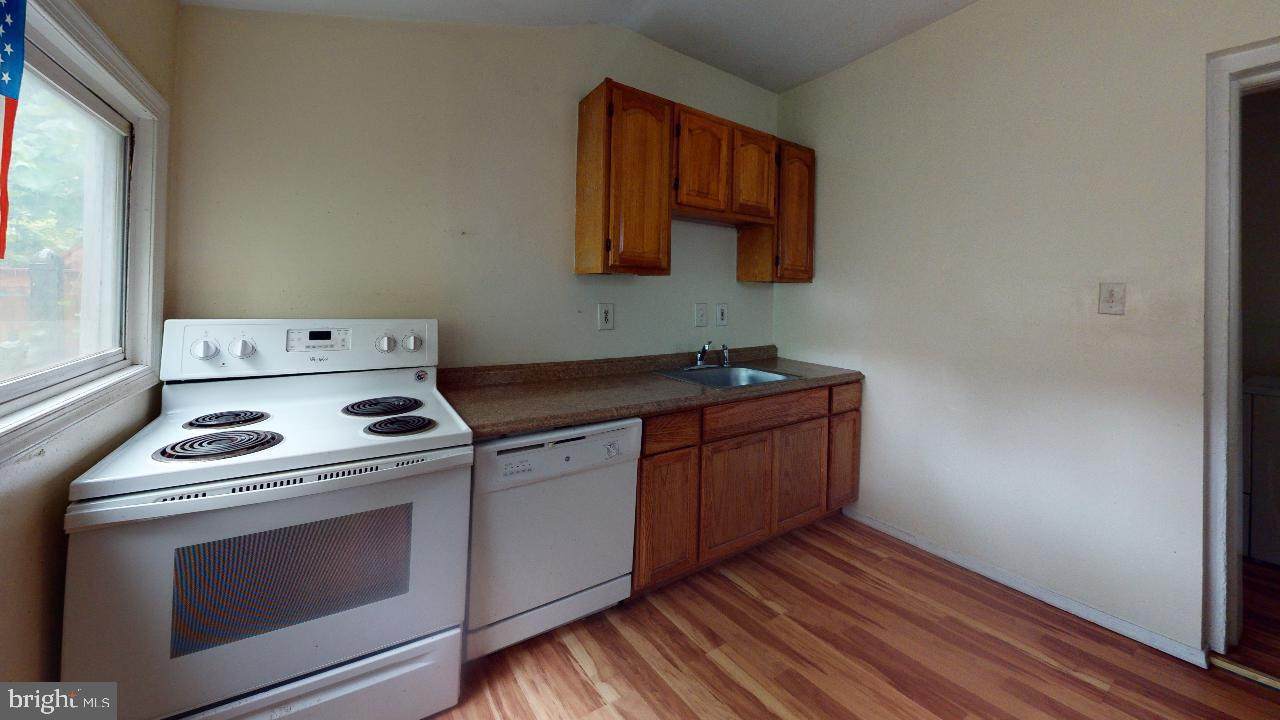 1727 Monument Street - Photo 1