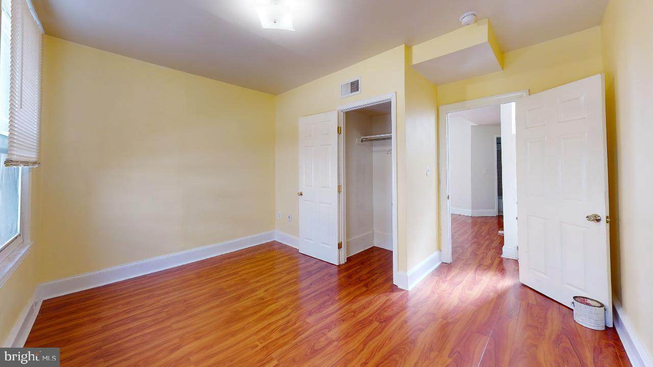 1702 Sydenham Street - Photo 1