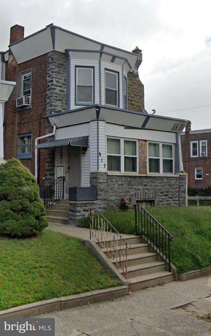 917 Duncannon Avenue - Photo 1