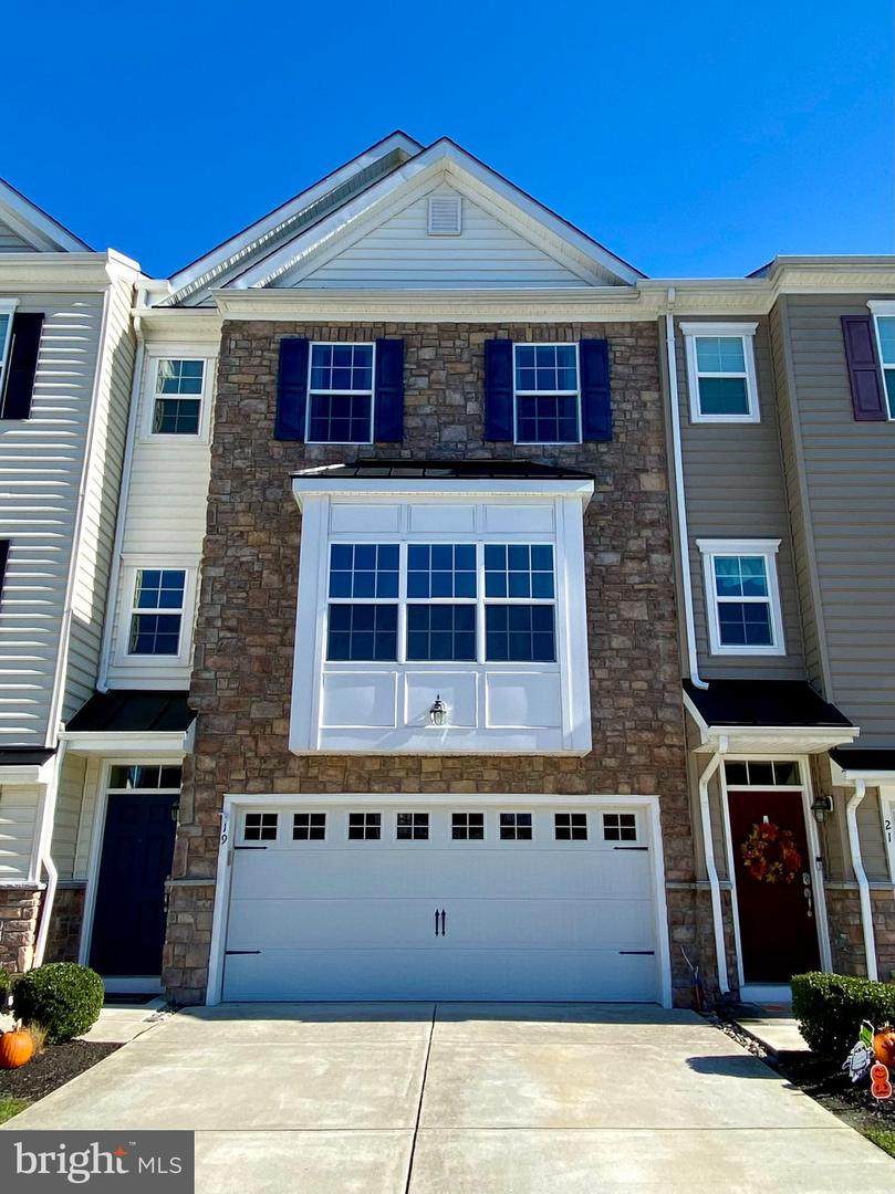 19 Keegan Court - Photo 1