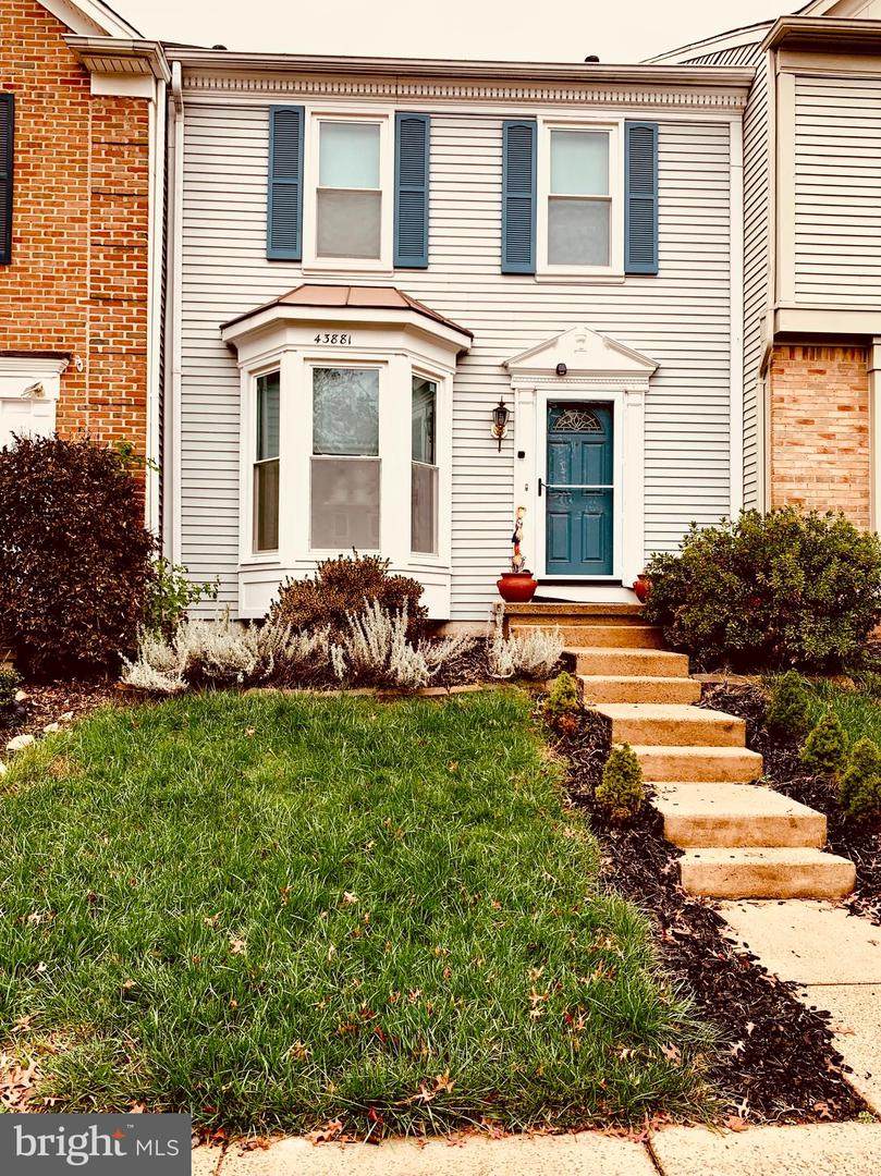 43881 Laburnum Square - Photo 1