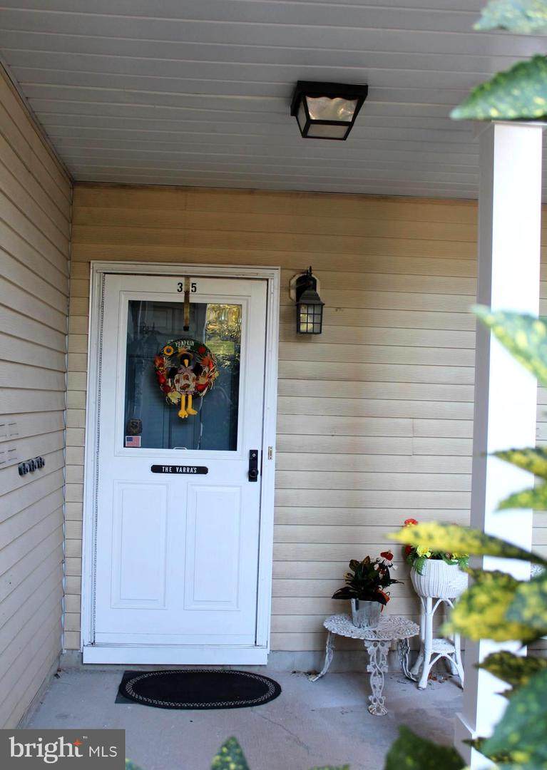 325 Silvia Street - Photo 1