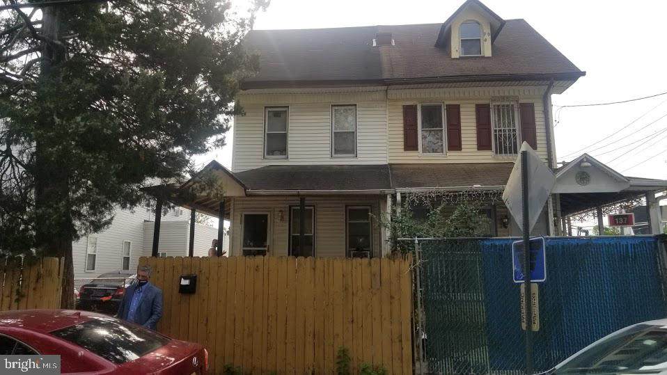 135 28TH Street - Photo 1
