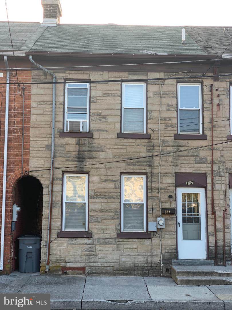 337 14TH Street - Photo 1