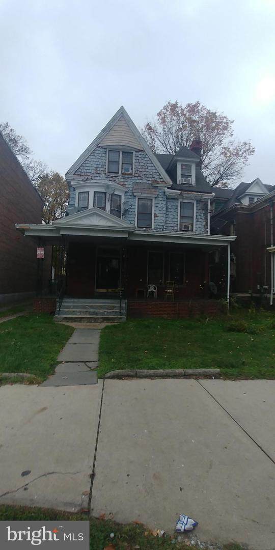 224 Chestnut Avenue - Photo 1