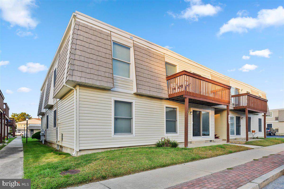 424 Bayshore Drive - Photo 1