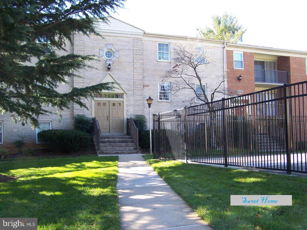 870 College Parkway - Photo 1