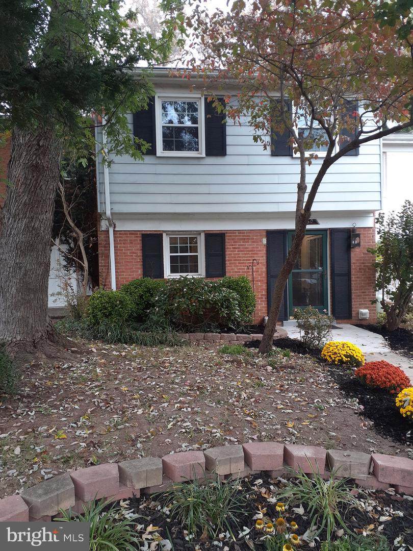 950 Park Ave - Photo 1