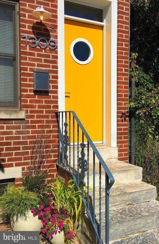 1309 Mount Vernon Street - Photo 1