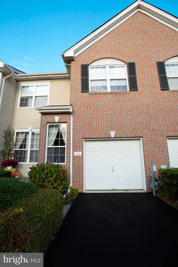 183 Lydia Lane - Photo 1