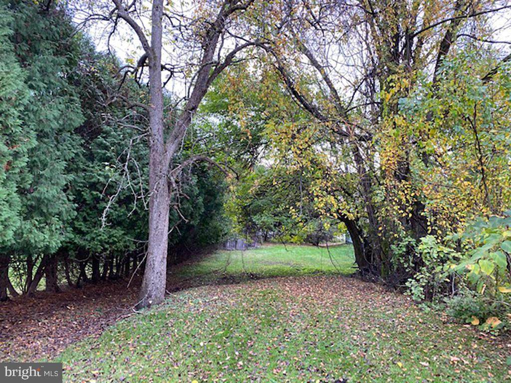 1519 Friedensburg Road - Photo 1