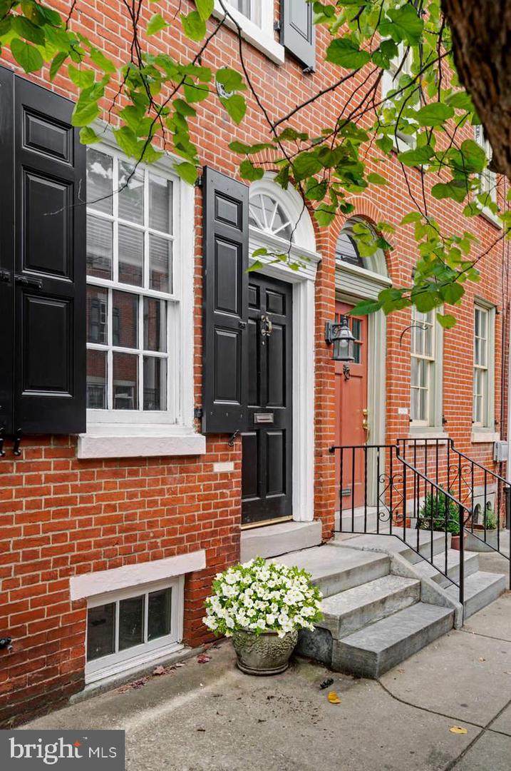 810 3RD Street - Photo 1