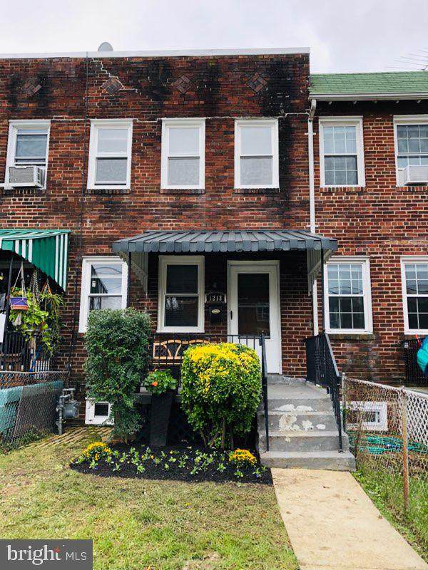 1218 Oronoco Street - Photo 1