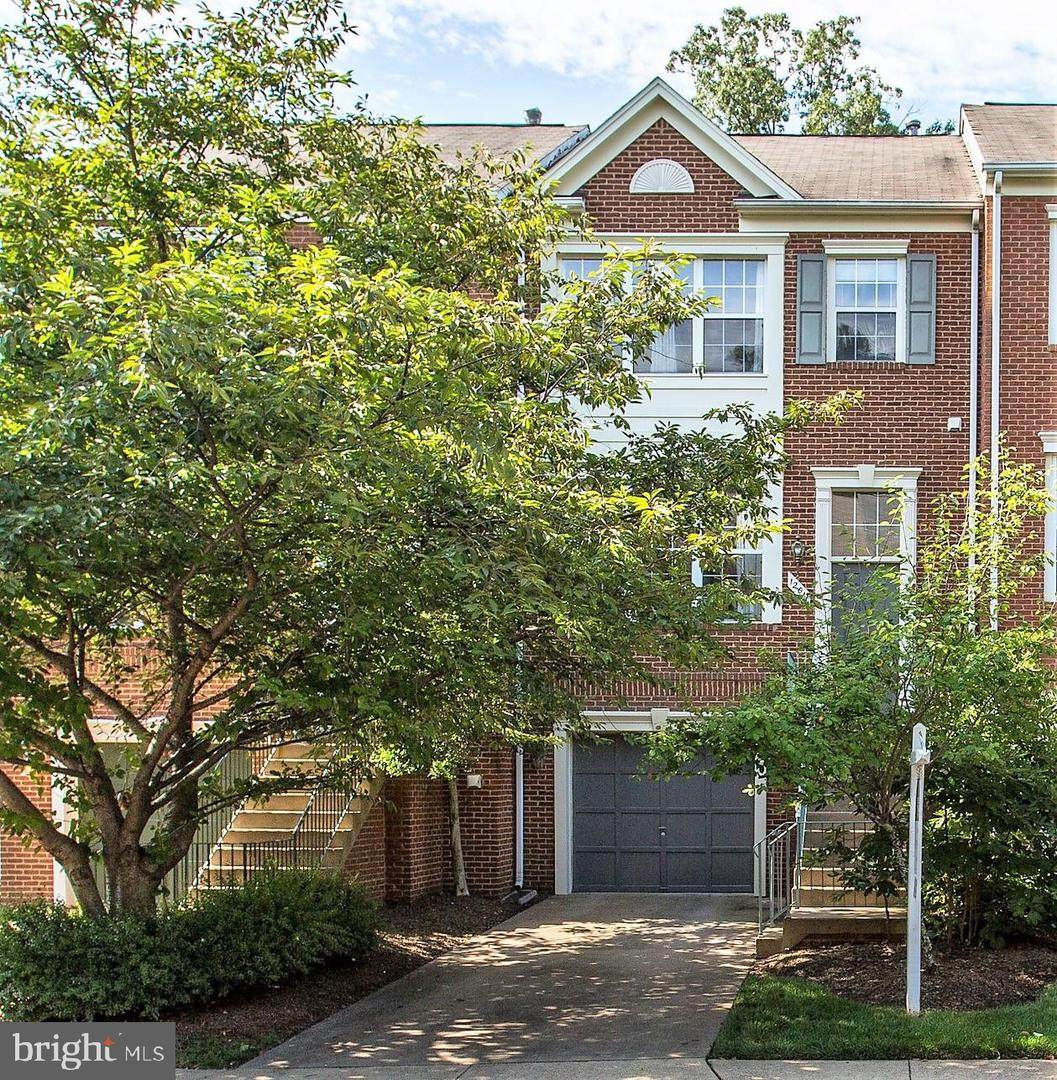 12011 Edgemere Circle - Photo 1