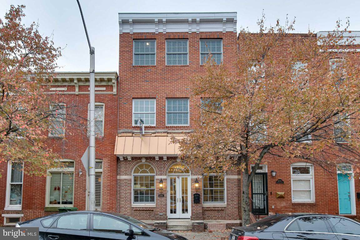 1008 Kenwood Avenue - Photo 1