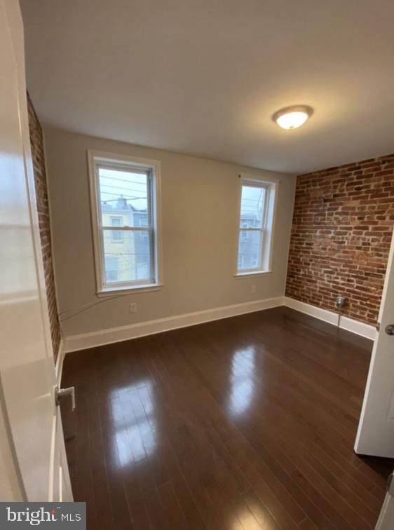 425 Ellwood Avenue - Photo 1