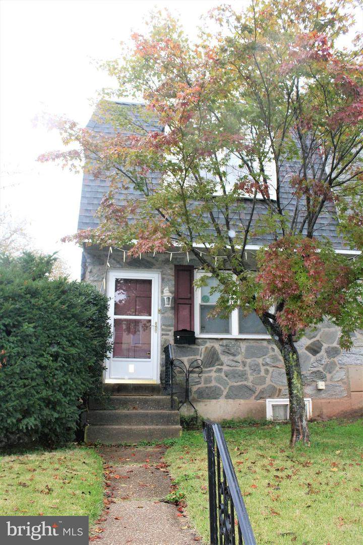 2 Franklin Avenue - Photo 1