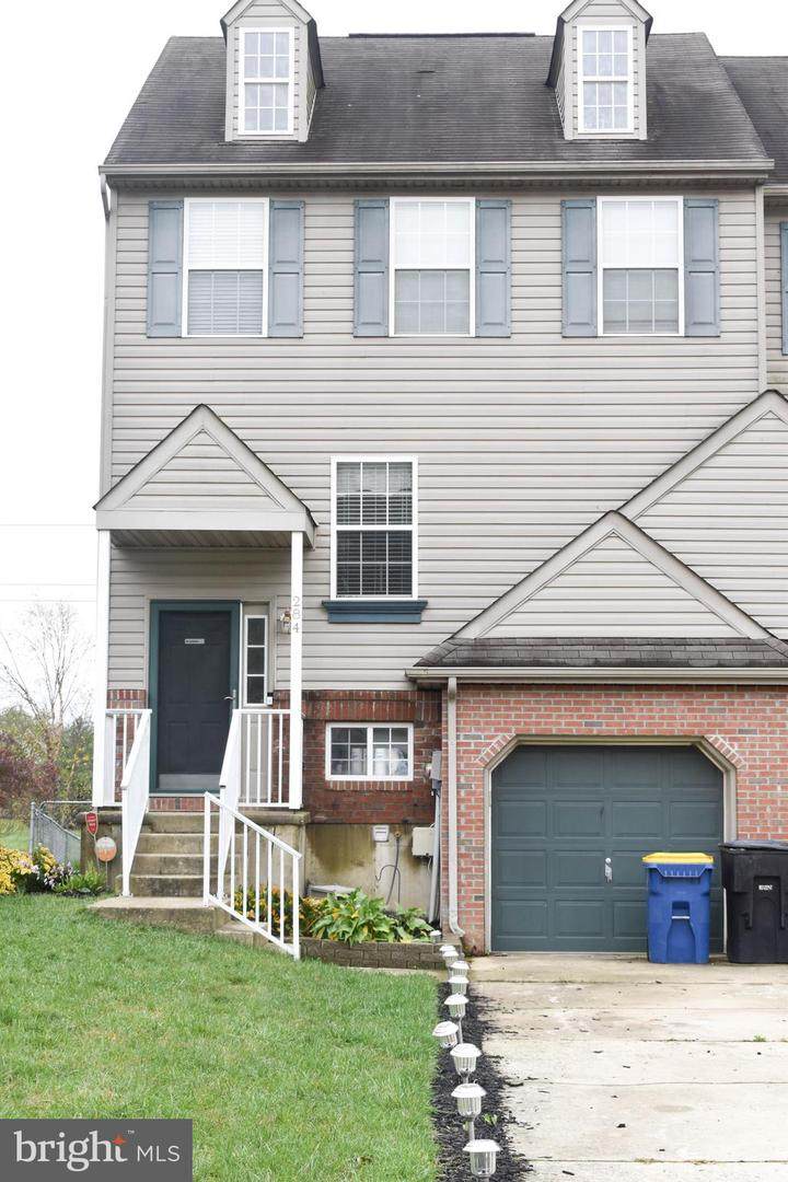 284 Trafalgar Drive - Photo 1