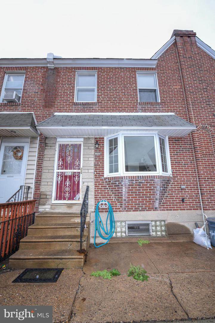 4433 Bleigh Avenue - Photo 1
