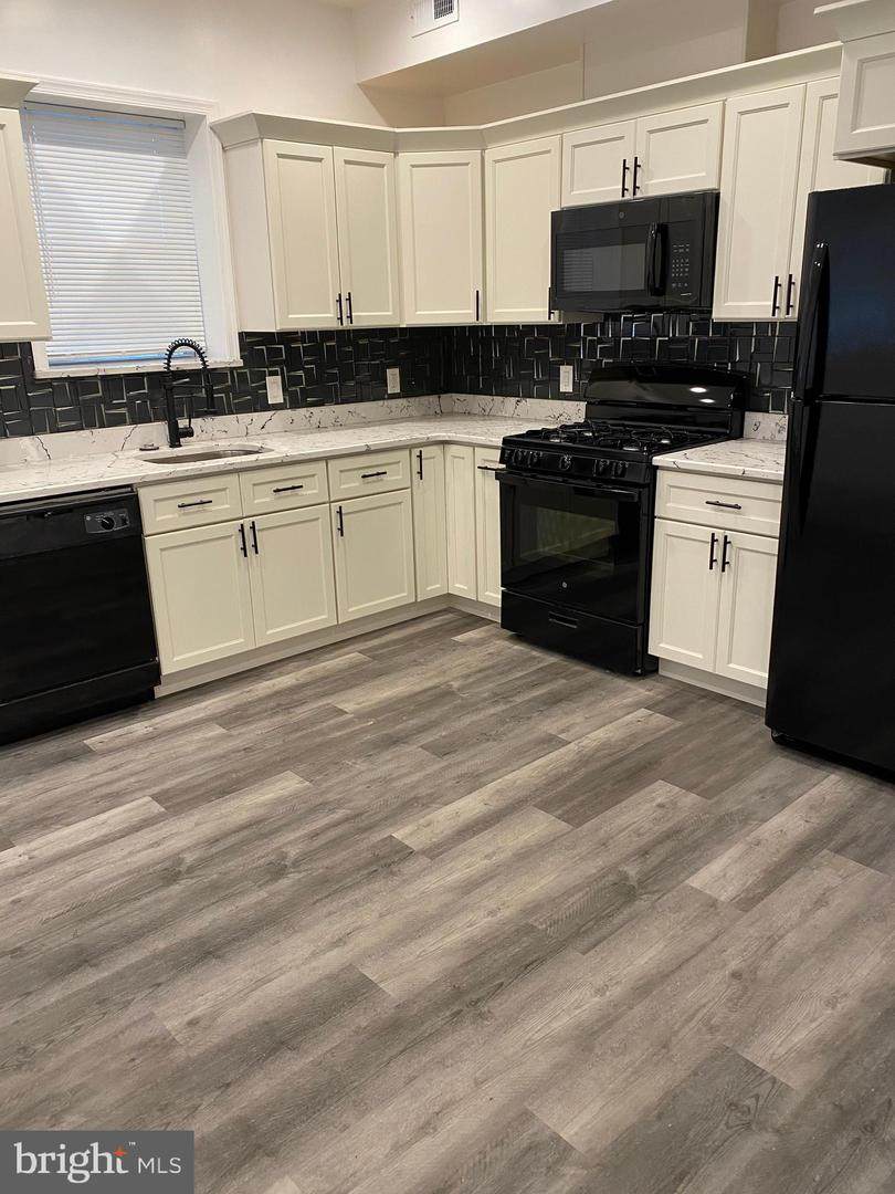 1016 12TH Street - Photo 1